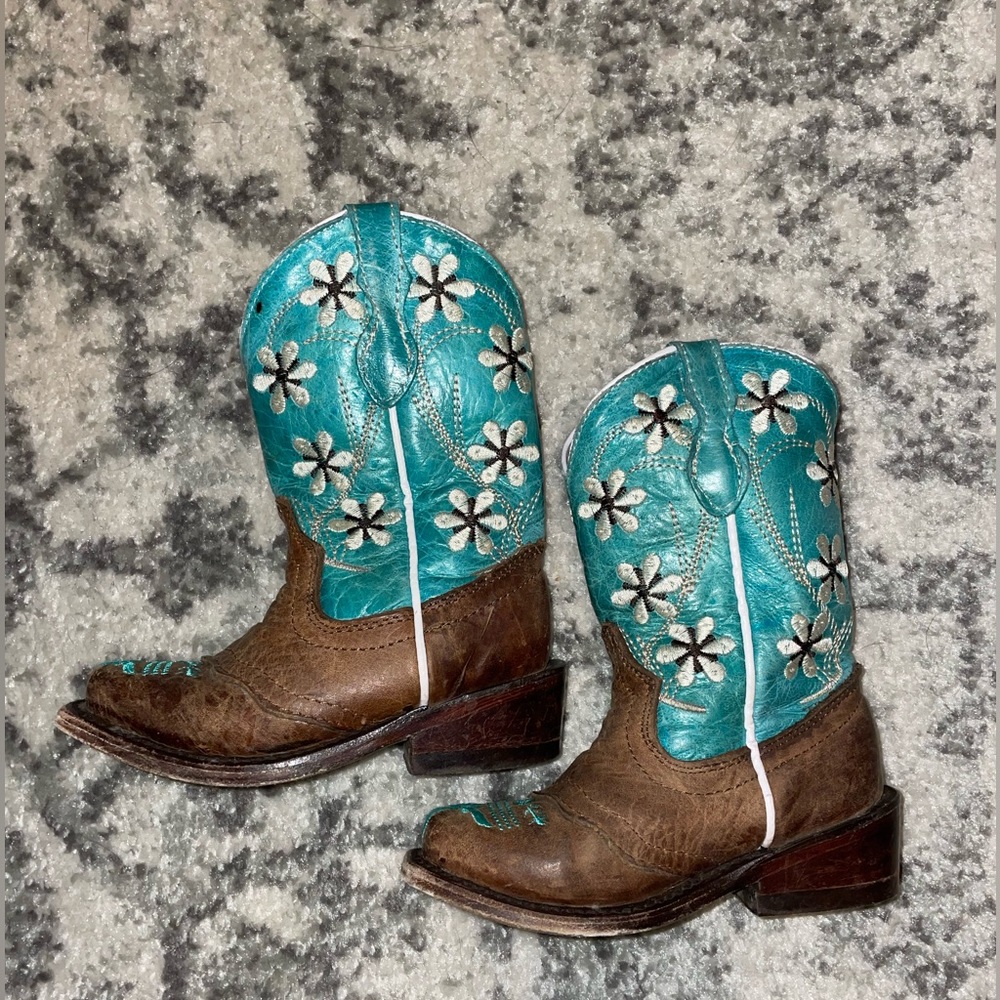 VERRTTA Turquoise Toddler Cowgirl Boots.